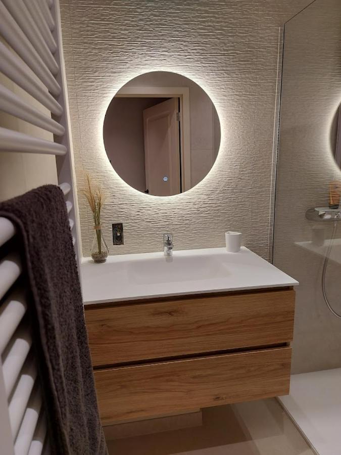 Appartement Met Zeezicht En Verwarmd Zwembad Остенде Экстерьер фото